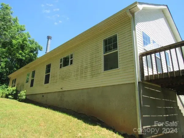 701 Holtzclaw RD, Canton, NC 28716