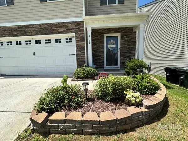 4051 Long Arrow DR, Concord, NC 28025