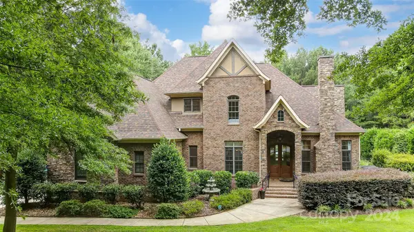 215 Blue River RD, Lake Wylie, SC 29710