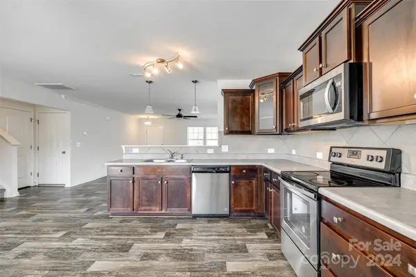 3570 Saddlebrook DR, Midland, NC 28107