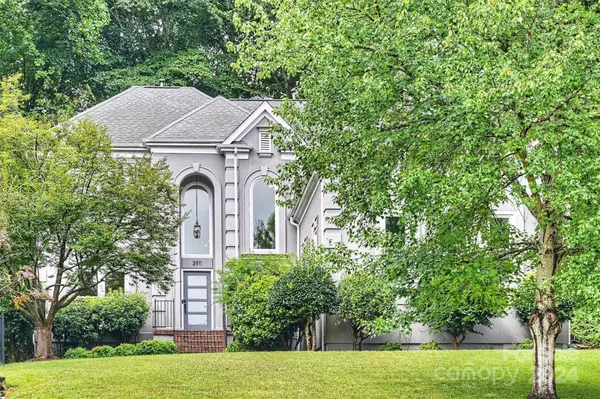 3911 Cambridge Hill LN, Charlotte, NC 28270