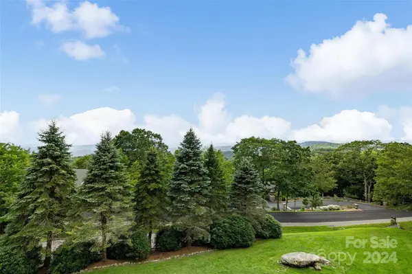 537 Oak Ridge DR, Boone, NC 28607