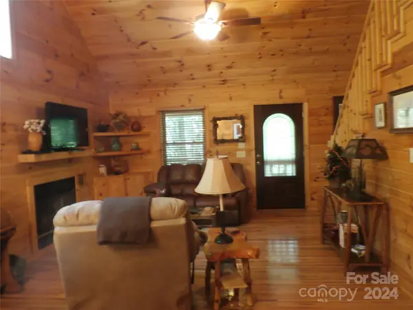 303 Laurel Ridge DR, Spruce Pine, NC 28777