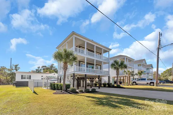 333 Calhoun DR, Garden City, SC 29576
