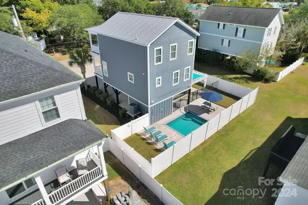 333 Calhoun DR, Garden City, SC 29576