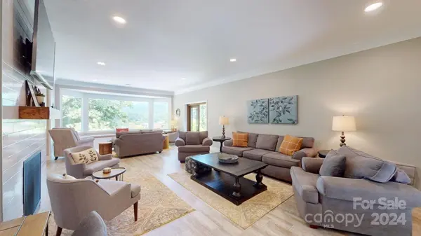 75 Bacon DR, Bryson City, NC 28713