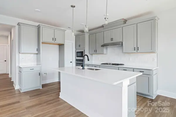 97 Seven Oaks LNDG, Belmont, NC 28012