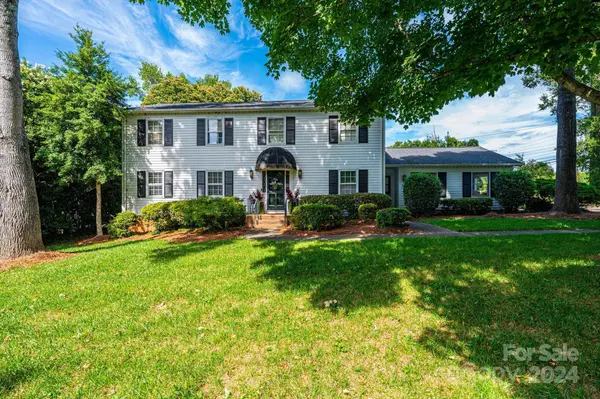 12 36th AVE NW, Hickory, NC 28601