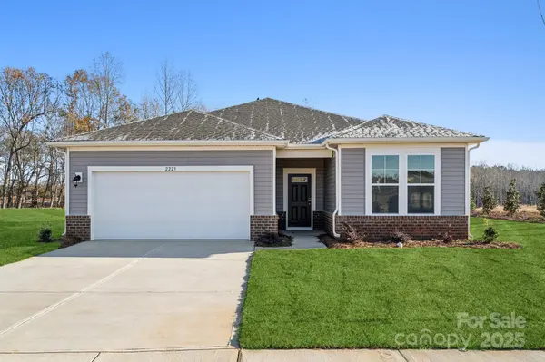2223 Carpenter Farms DR, Lincolnton, NC 28092