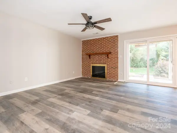 9240 Kings Canyon DR, Charlotte, NC 28210
