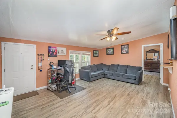 1036 Lakeland AVE, Lincolnton, NC 28092