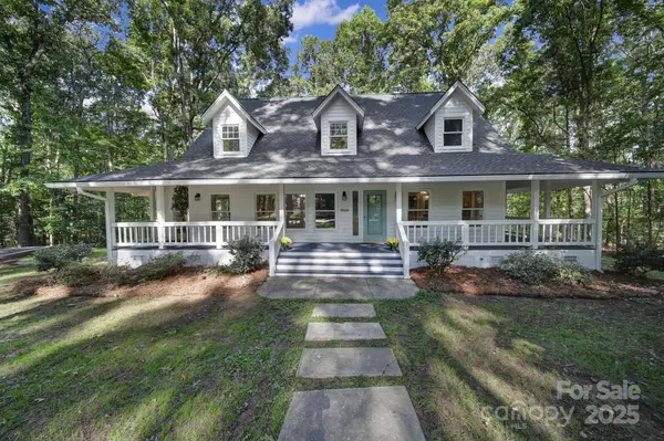 17929 Pages Pond CT, Davidson, NC 28036