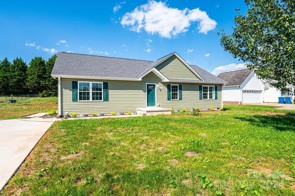 414 Drumstand RD, Stony Point, NC 28678