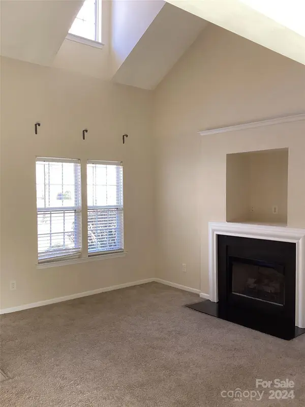 12855 Planters Row DR, Charlotte, NC 28278