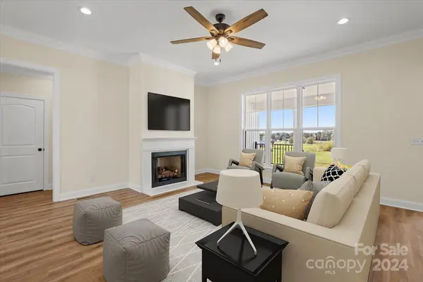 5513 Harvest Hills RD, Bessemer City, NC 28016