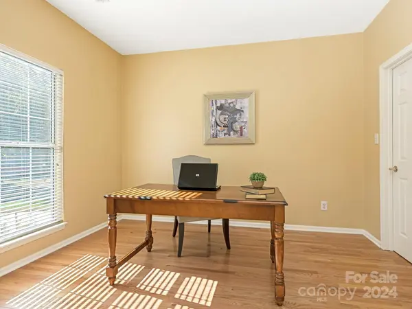 2916 Redfield DR, Charlotte, NC 28270