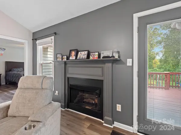 242 Cross RD Clover, SC 29710