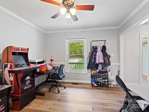 242 Cross RD Clover, SC 29710