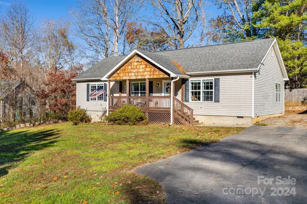 12 Mcgee Ridge RD,  Fairview,  NC 28730