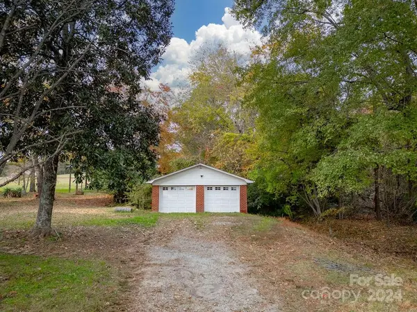 2284 Dudley Shoals RD, Granite Falls, NC 28630