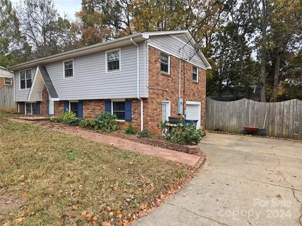 3705 Weyland DR, Conover, NC 28613