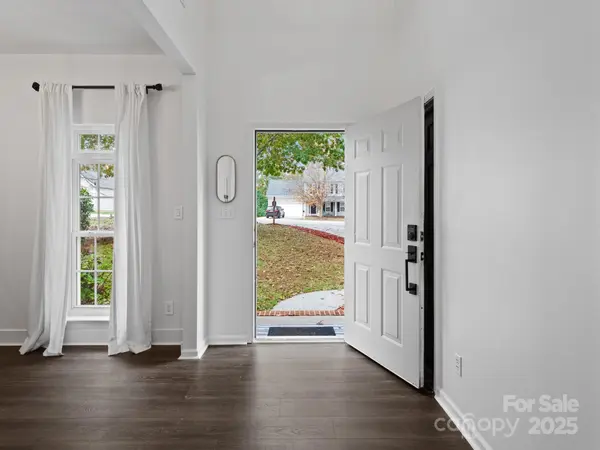 216 Devon Forest DR, Mooresville, NC 28115