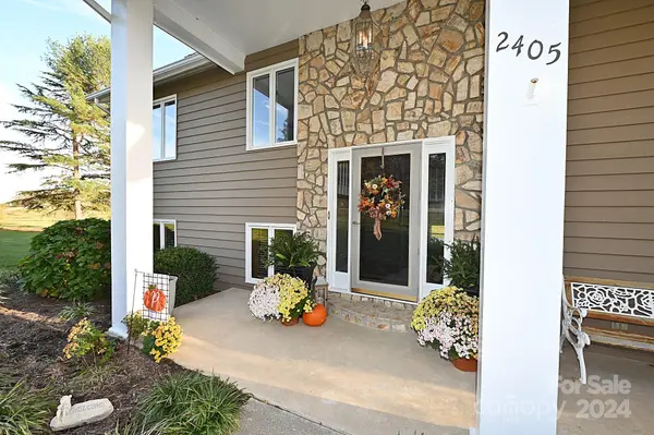 2405 Dry Ponds RD, Granite Falls, NC 28630