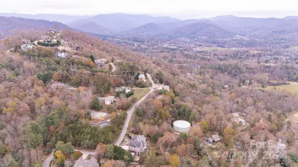 99999 Perrion AVE, Weaverville, NC 28787