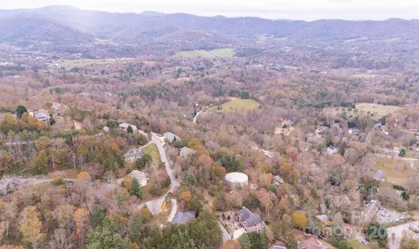 99999 Perrion AVE, Weaverville, NC 28787