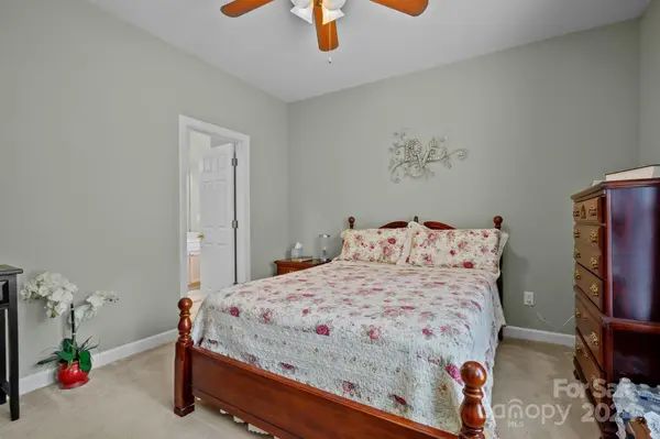 175 Stadium Oaks DR, Clemmons, NC 27012