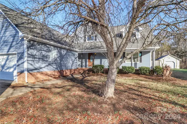 8443 Middleton CIR, Harrisburg, NC 28075
