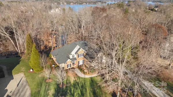 5752 Natoma RD, Lake Wylie, SC 29710
