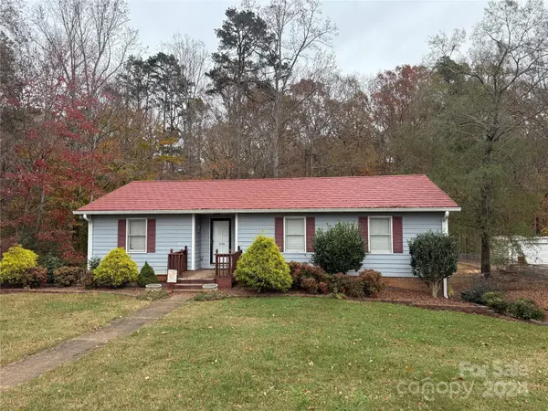 1134 Jennifer LN, Cherryville, NC 28021