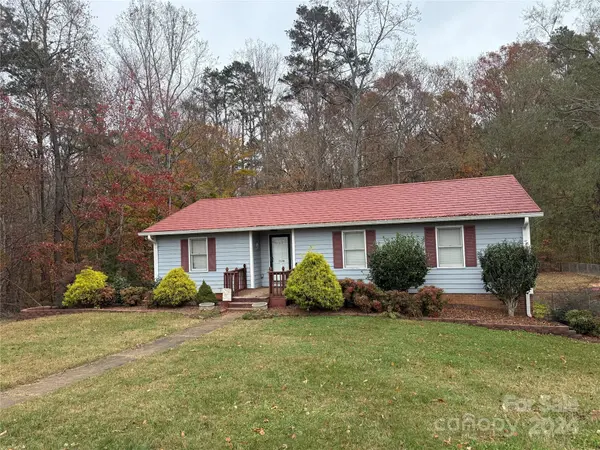 1134 Jennifer LN, Cherryville, NC 28021