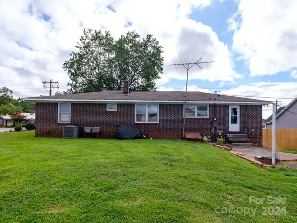 408 Pine Ridge RD, Duncan, SC 29334