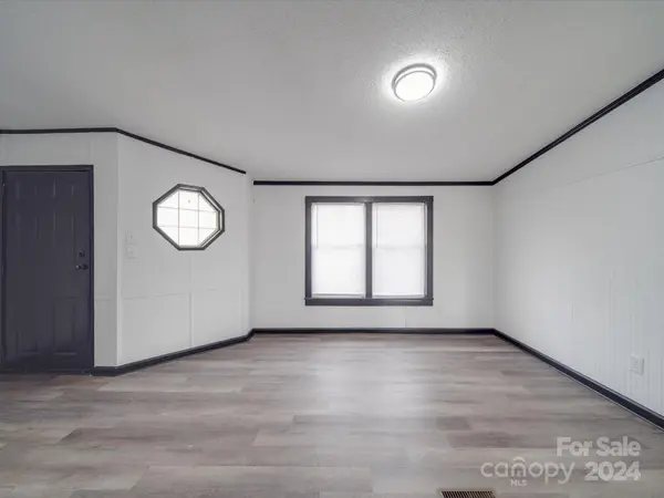 280 37th ST SW, Hickory, NC 28602