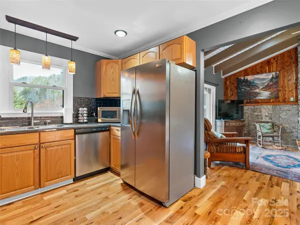 156 Deer Run RD, Canton, NC 28716