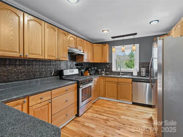 156 Deer Run RD, Canton, NC 28716