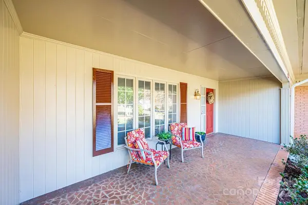 1032 E 23rd ST #6G, Newton, NC 28658
