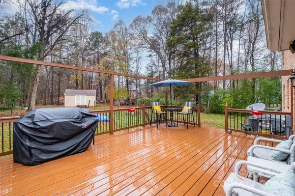 8214 Addison DR, Harrisburg, NC 28075
