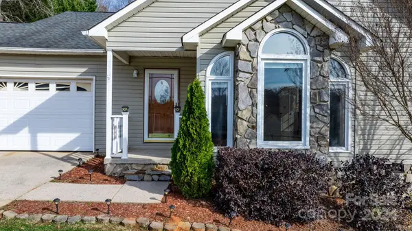 1518 Indian Springs DR NW, Conover, NC 28613