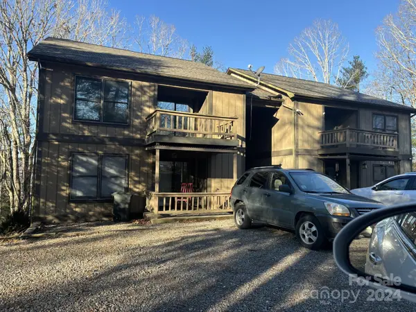655A Overlook DR, Spruce Pine, NC 28777