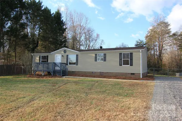 5811 Monarch PASS,  Claremont,  NC 28610