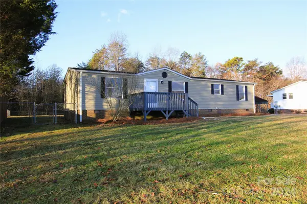 5811 Monarch PASS, Claremont, NC 28610