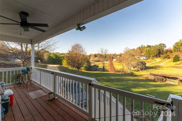 34 Homestead Ridge RD, Weaverville, NC 28787