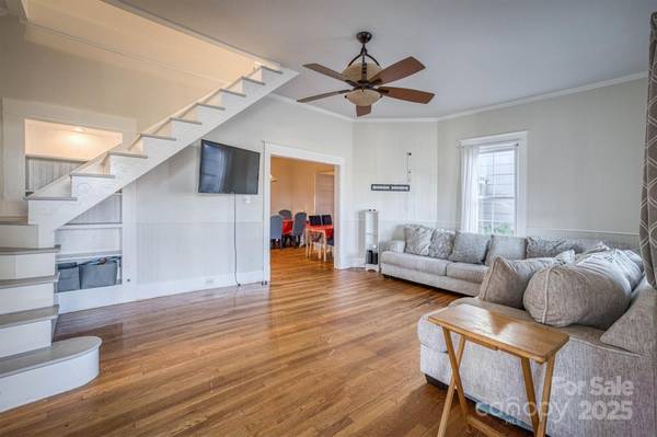 400 N Ashe AVE, Newton, NC 28658