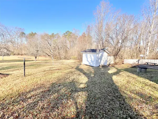 1030 13th ST, Hickory, NC 28602