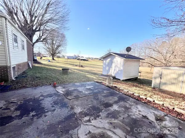 1030 13th ST, Hickory, NC 28602