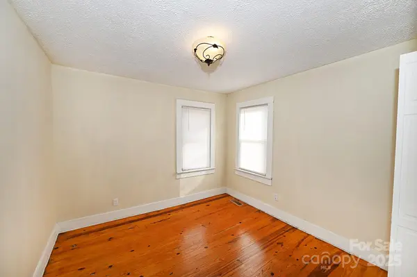 617 Hawthorne ST, Hudson, NC 28638