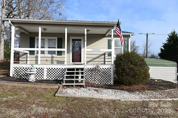 617 Hawthorne ST, Hudson, NC 28638